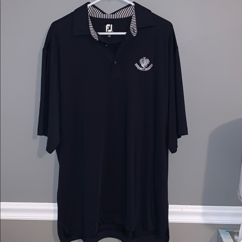 Collard shirt